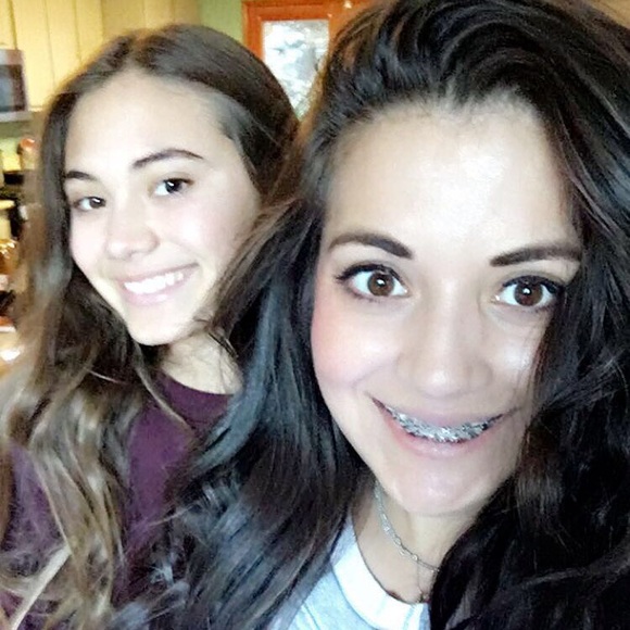 Meet your Posher!! 😘 - Picture 2 of 6